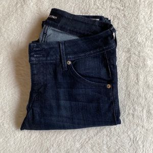 Hudson 27 Beth Mid-Rise Baby Bootcut Jean